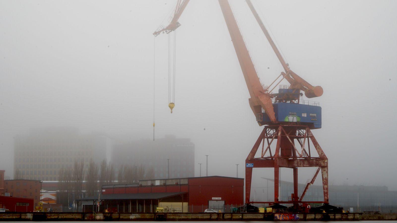 Neblina no Porto de Santos: por que o fechamento é total